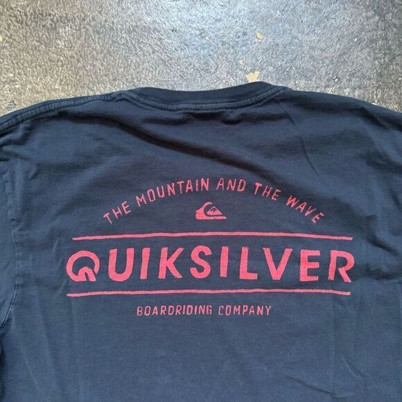 Quiksilver Long Sleeve T-Shirt Size Large Regular Fit 100% Cotton Skater Style - Picture 2 of 14